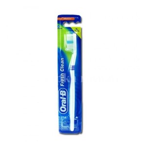 Oral-B Fresh Clean Toothbrush, 1N